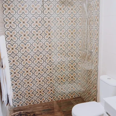 Charming House In + View بيت للعطل