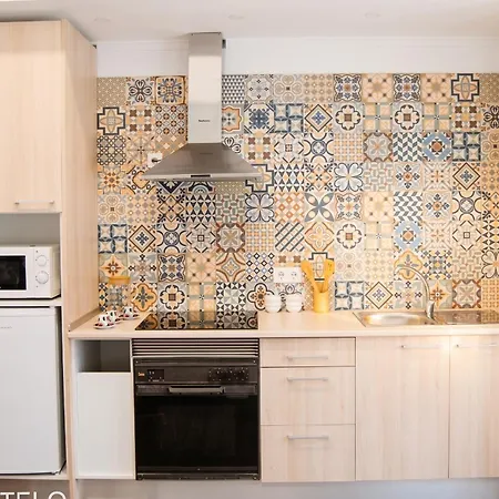 بيت للعطل Charming House In + View *
