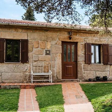 Charming House In + View بيت للعطل سيستلو